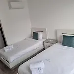 Mikaela Ii 게스트하우스 Ramada